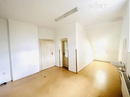 Pronájem komerčního objektu, obchodní centrum, 731 m²