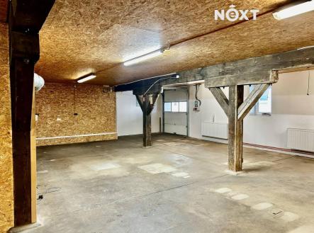 Pronájem komerčního objektu, sklad, 1 673 m²