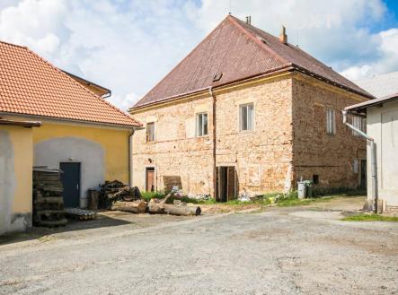 Prodej komerčního objektu, jiný, 431 m²