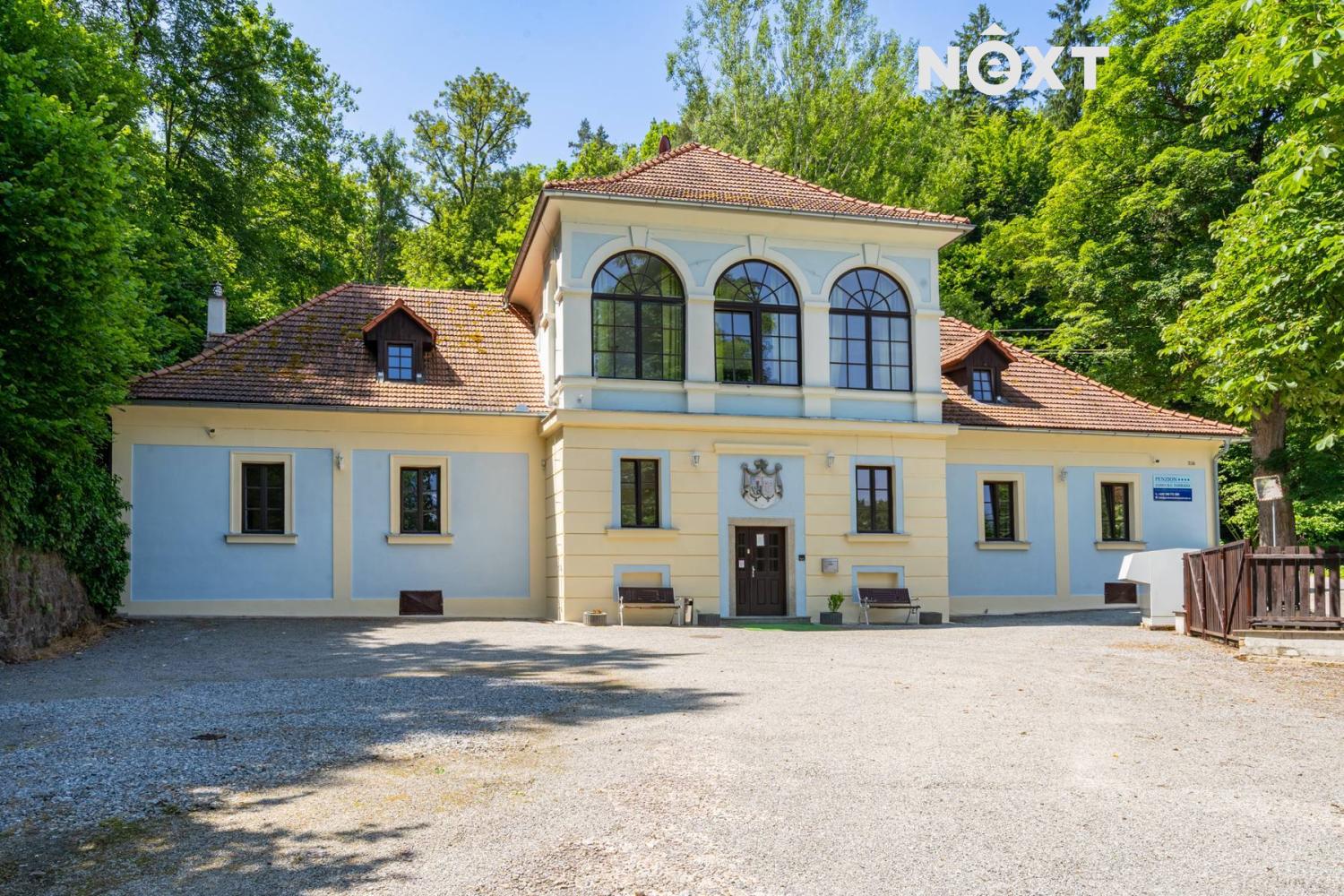 Prodej komerční Apartmány, 522㎡