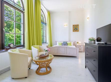 Prodej komerčního objektu, jiný, 937 m²