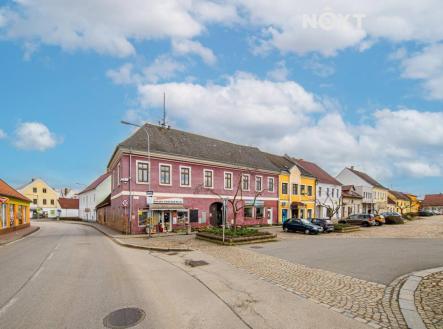 Prodej komerčního objektu, obchodní centrum, 828 m²