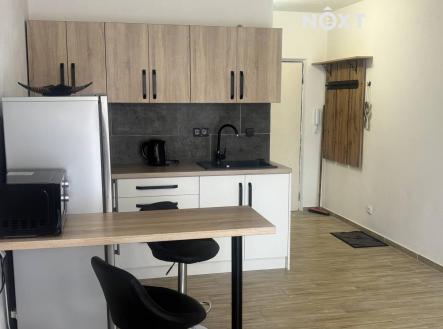 Pronájem bytu, 1+kk, 27 m²