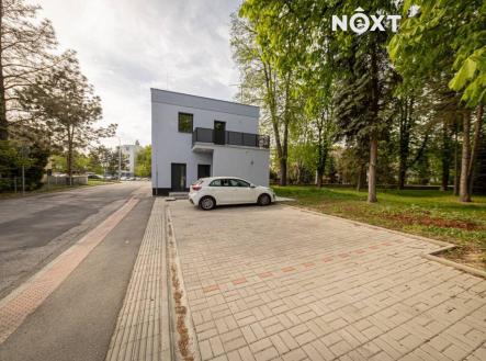 Pronájem kanceláře, 86 m²