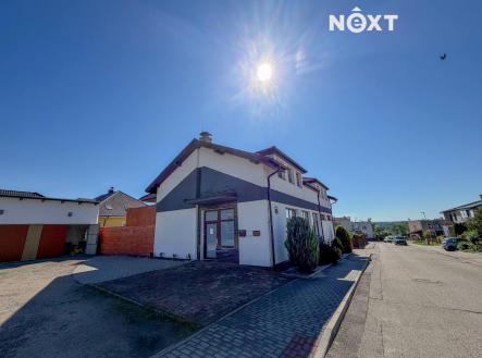 Pronájem komerčního objektu, obchodní centrum, 557 m²