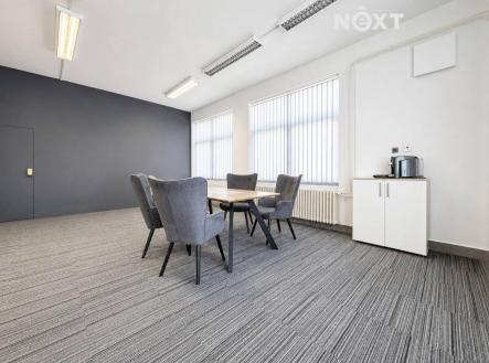 Pronájem komerčního objektu, obchodní centrum, 557 m²