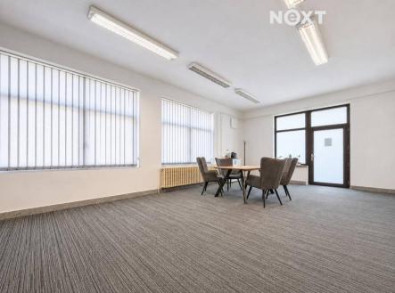Pronájem komerčního objektu, obchodní centrum, 557 m²
