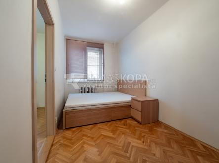 Pronájem bytu, 2+kk, 43 m²