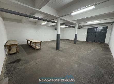 Pronájem skladovací prostor, 100 m²