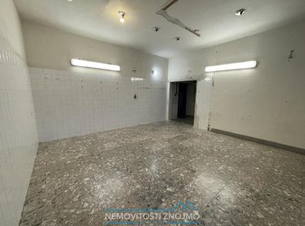 Pronájem skladovací prostor, 500 m²