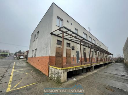 Pronájem skladu, 500 m²