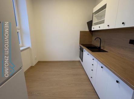 Pronájem bytu, 1+kk, 35 m²
