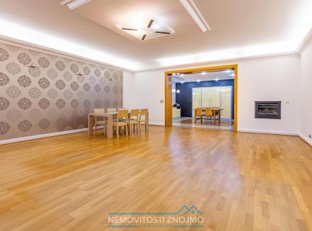 Pronájem bytu, atypický, 260 m²