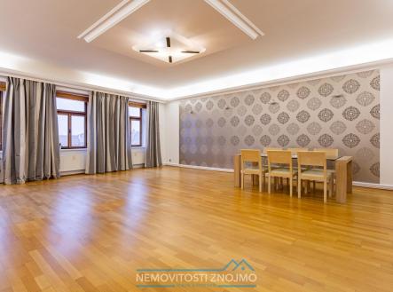 Pronájem bytu, atypický, 260 m²