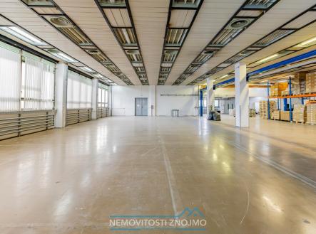 Pronájem skladovací prostor, 450 m²