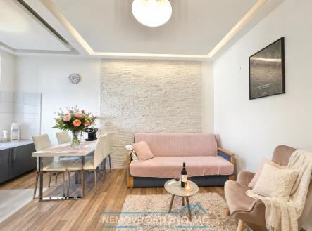 Pronájem bytu, 2+kk, 49 m²
