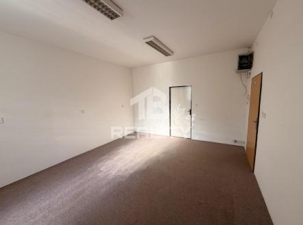 Pronájem obchodní prostory, 110 m²
