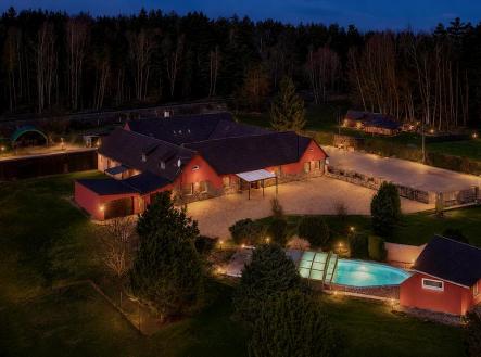Prodej domu/vily, 700 m² obrázek
