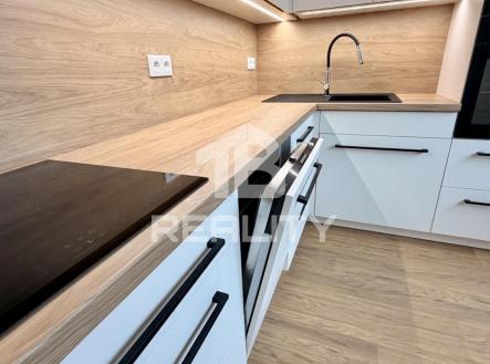 Pronájem bytu, 2+kk, 58,5 m²