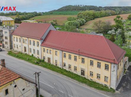 Prodej - nájemní dům, 800 m² obrázek