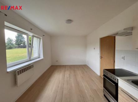 Pronájem bytu, 1+kk, 27 m²