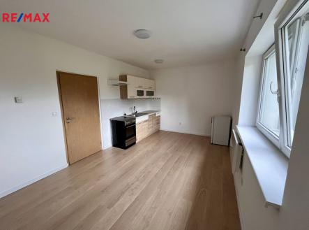 Pronájem bytu, 1+kk, 27 m²