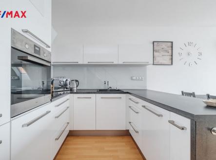 Pronájem bytu, 3+kk, 89 m²