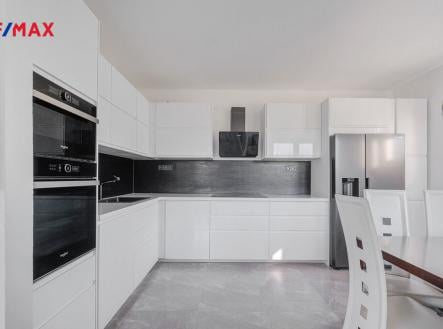 Pronájem bytu, 3+kk, 73 m²