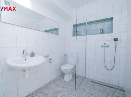 Pronájem bytu, 2+kk, 43 m²