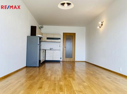 Pronájem bytu, 1+kk, 38 m²