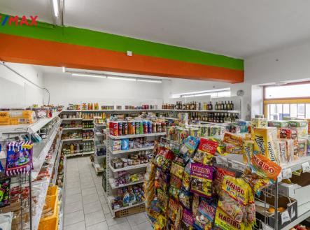 Prodej nájemního domu, 897 m²