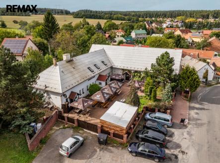 Prodej nájemního domu, 897 m²