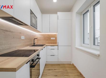 Pronájem bytu, 2+kk, 47 m²