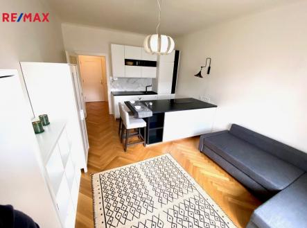 Pronájem bytu, 1+kk, 30 m²