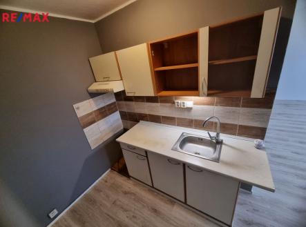 Pronájem bytu, 1+kk, 33 m²