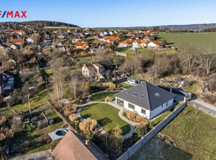 Prodej pozemku pro bydlení, 2 230 m²