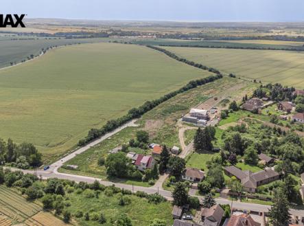 Prodej pozemku pro bydlení, 11 703 m²
