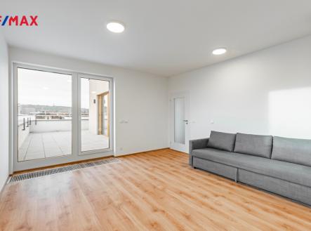 Pronájem bytu, 2+kk, 2 203 m²