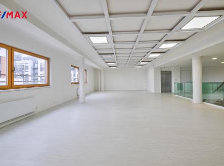 Pronájem obchodní prostor, 97 m²