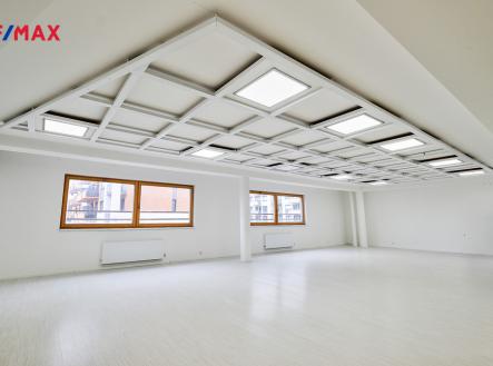 Pronájem obchodní prostor, 97 m²