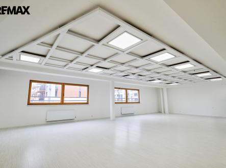 Pronájem obchodní prostor, 97 m²