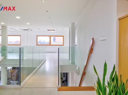 Pronájem obchodní prostor, 139 m²