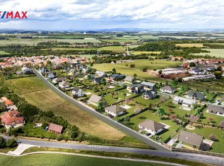 Prodej pozemku pro bydlení, 46 945 m²