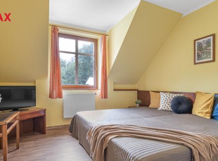 Prodej - hotel, 1 200 m²
