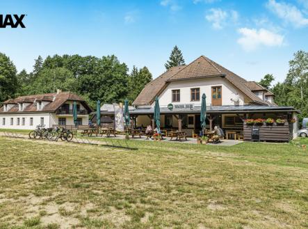 Prodej hotel, 1 200 m²