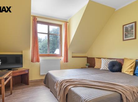 Prodej hotel, 1 200 m²