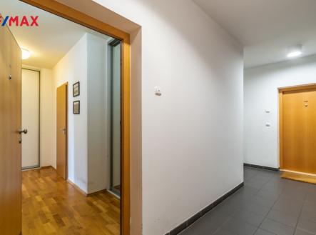 Pronájem bytu, 2+kk, 64 m²