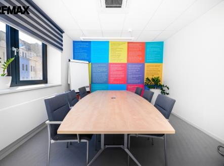 Pronájem kanceláře, 121 m²