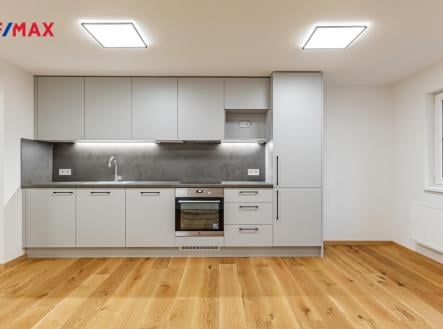 Prodej nájemního domu, 308 m²