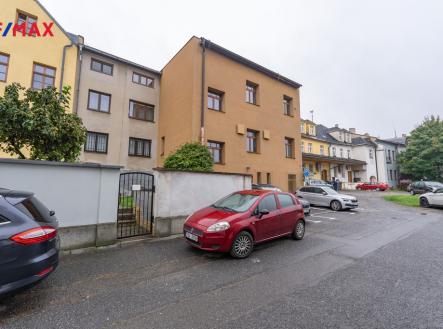 Prodej nájemního domu, 833 m²